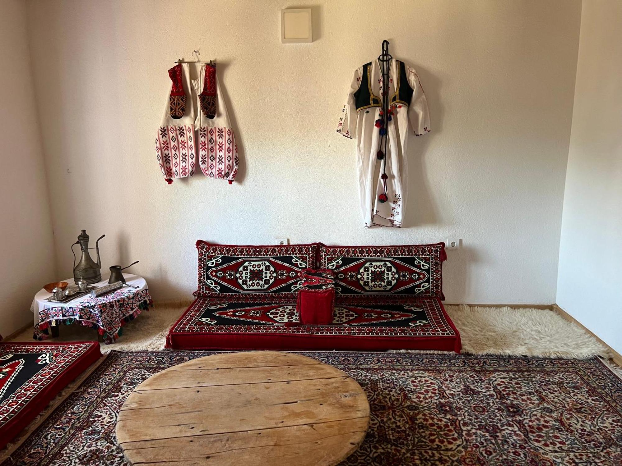 Kod Kapetana Tea Bed & Breakfast Gornji Lukomir Luaran gambar