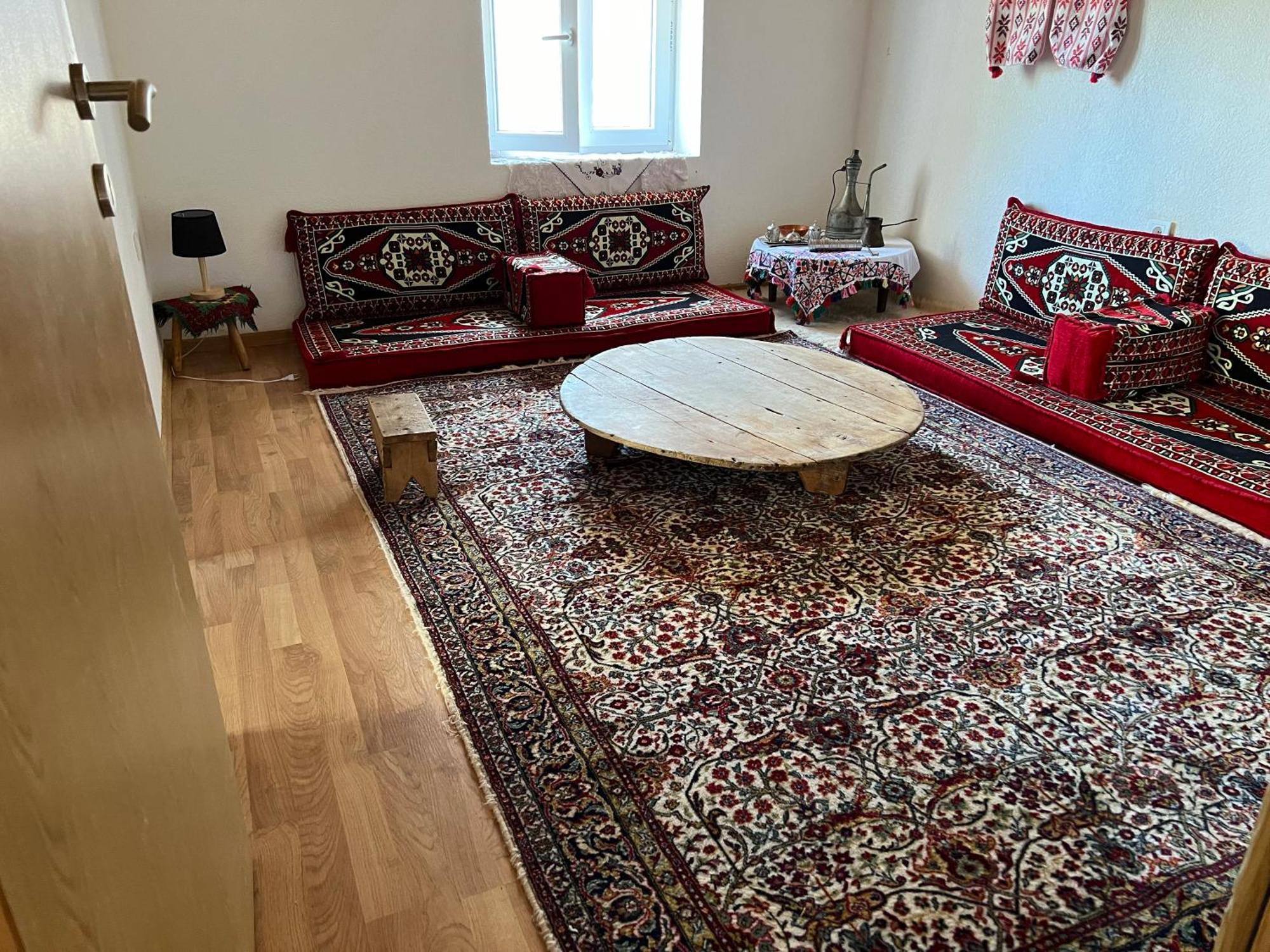 Kod Kapetana Tea Bed & Breakfast Gornji Lukomir Luaran gambar