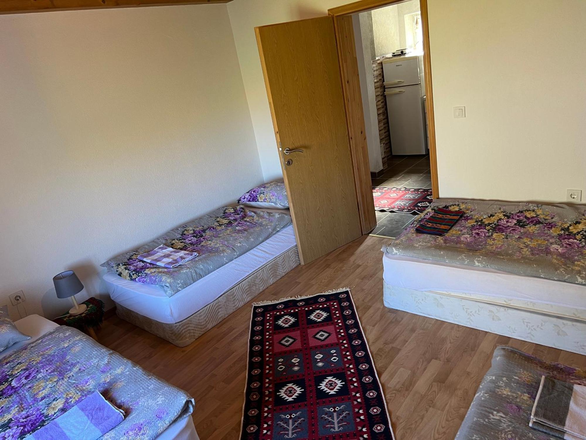 Kod Kapetana Tea Bed & Breakfast Gornji Lukomir Luaran gambar