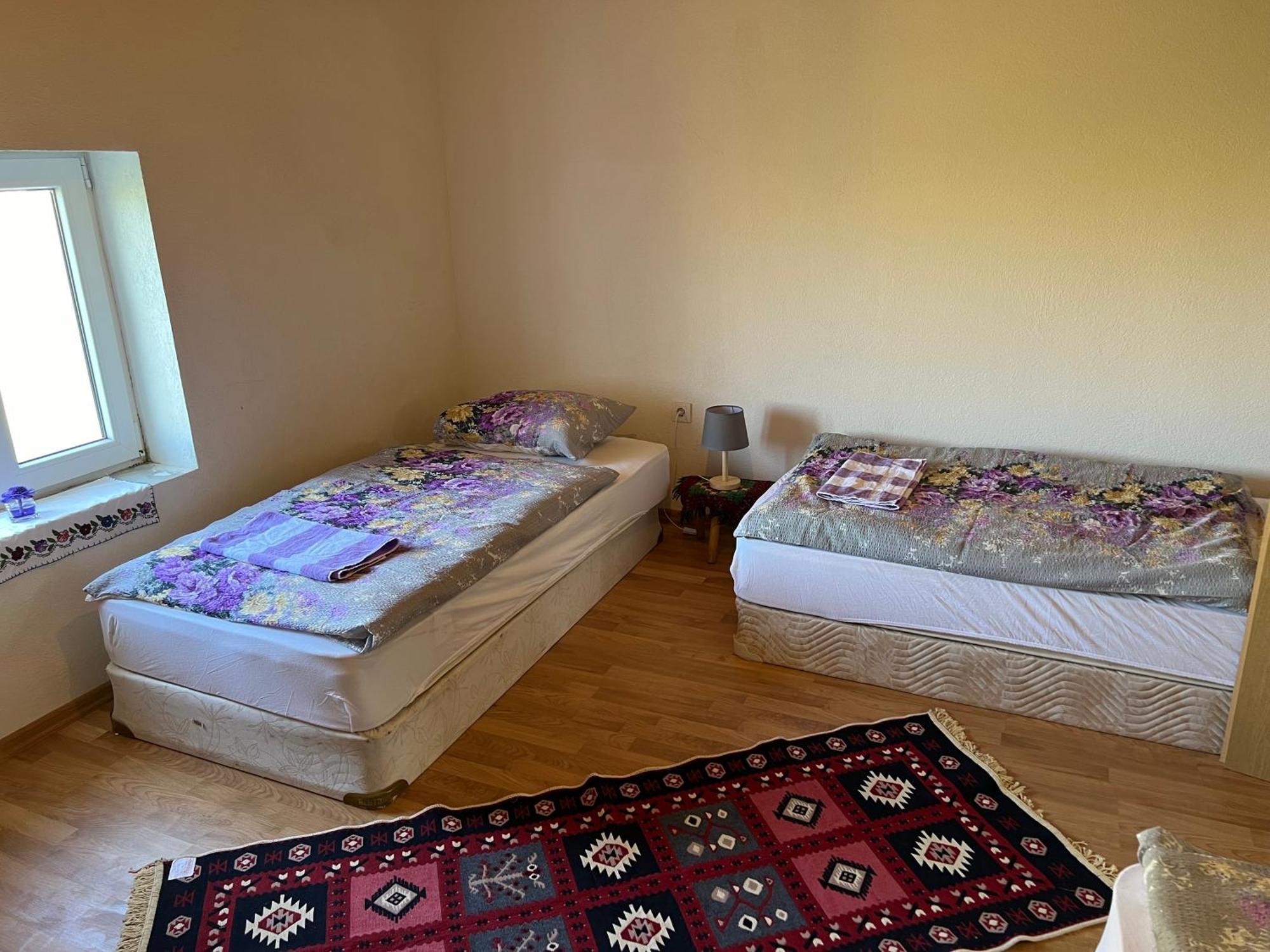 Kod Kapetana Tea Bed & Breakfast Gornji Lukomir Luaran gambar