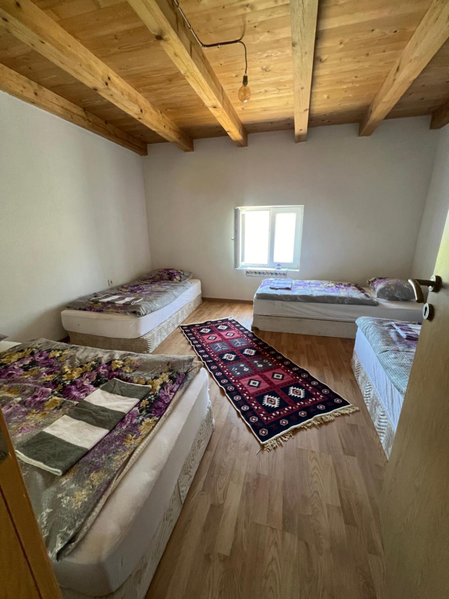 Kod Kapetana Tea Bed & Breakfast Gornji Lukomir Luaran gambar