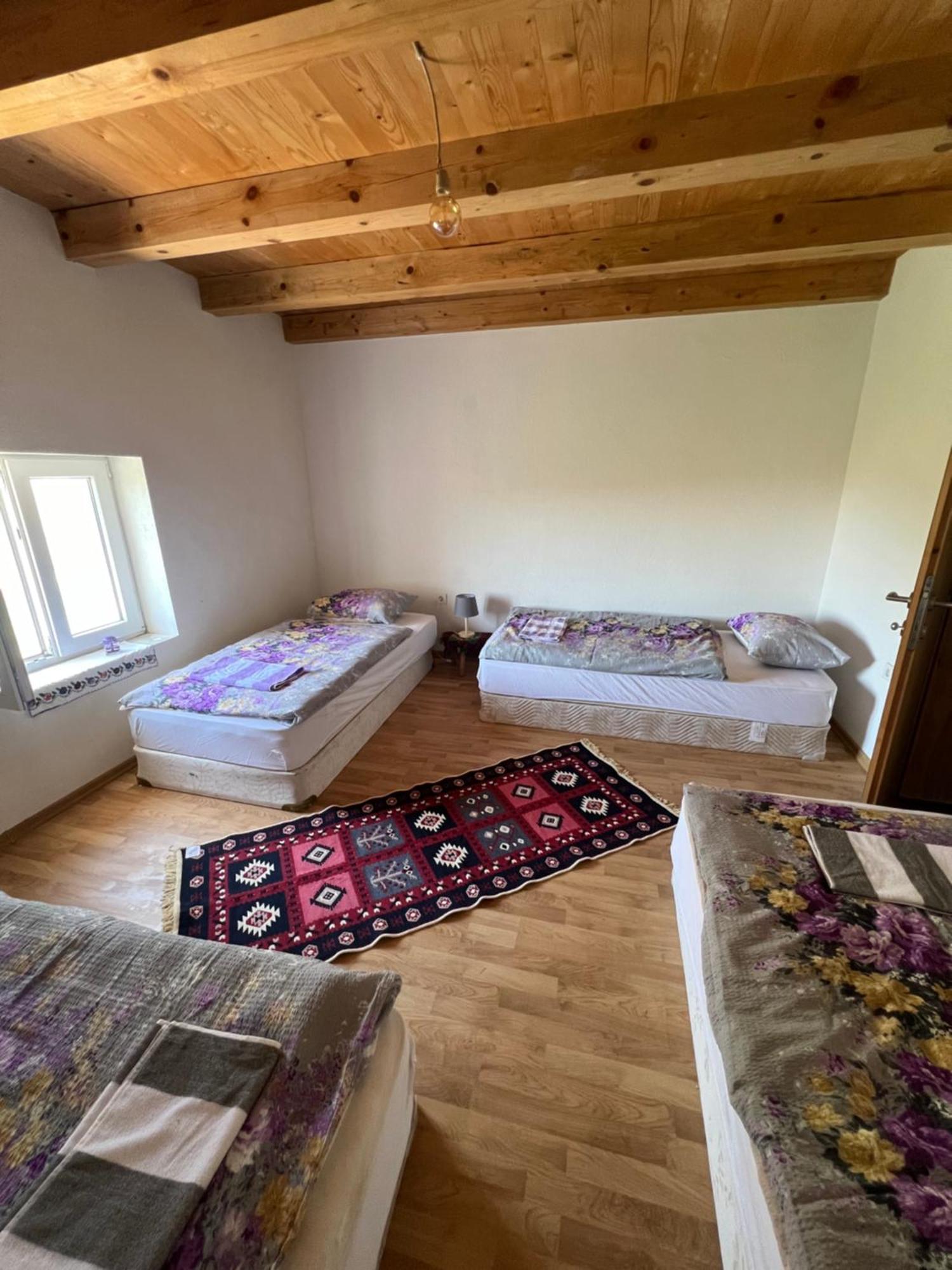 Kod Kapetana Tea Bed & Breakfast Gornji Lukomir Luaran gambar